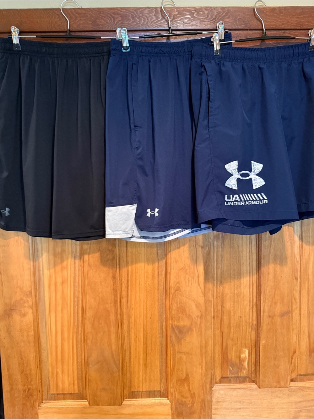 Under Armour Men’s Navy and Black Athletic Shorts Pack ( blue/gray) size medium